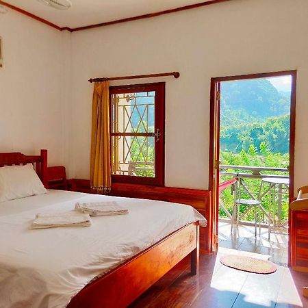 Sunset Bungalows & Gh Muang Ngoi Экстерьер фото