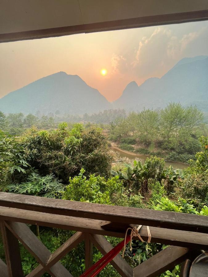 Sunset Bungalows & Gh Muang Ngoi Экстерьер фото