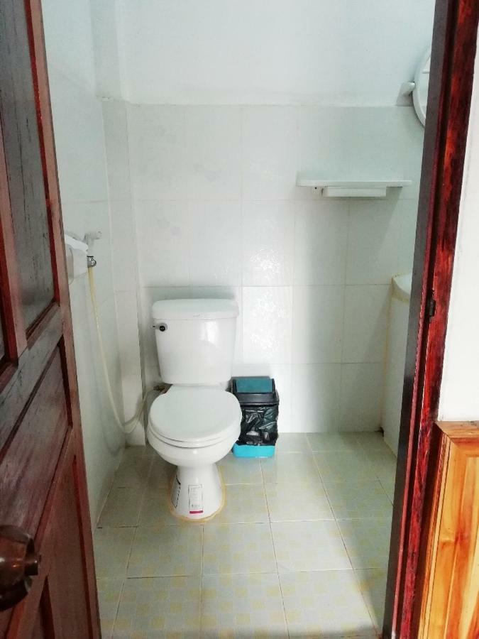 Sunset Bungalows & Gh Muang Ngoi Экстерьер фото